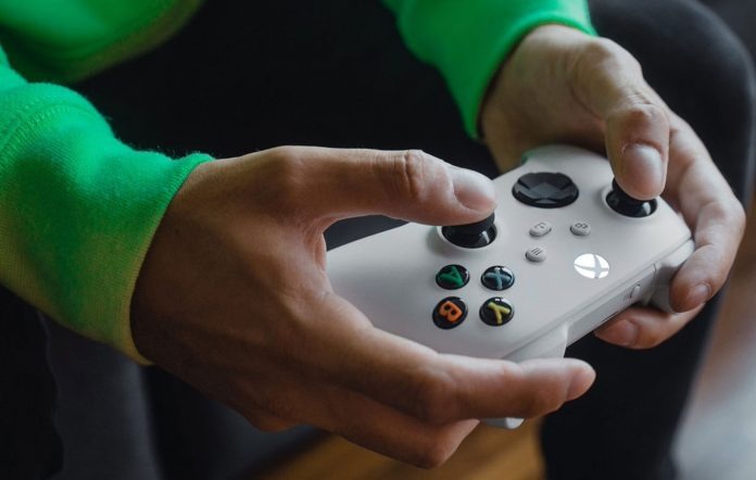 W tym przewodniku omówimy, jak uzyskać dostęp do ustawień Xbox Live, abyś mógł je dostosować według własnego uznania dla siebie i swojej rodziny.
