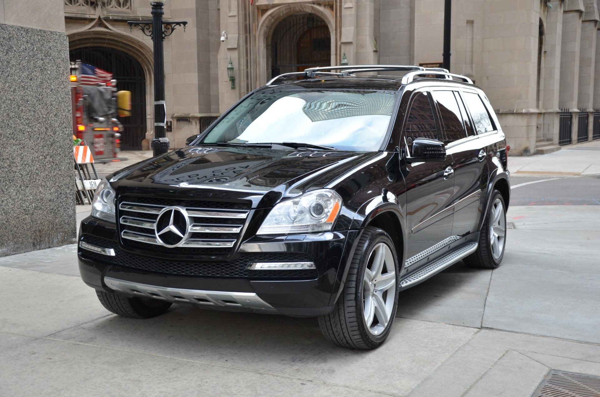 Mercedes Benz recalls 292k vehicles, due to a failure caused by the deterioration of the brakes. We are going to cover all there is to know about this recall.