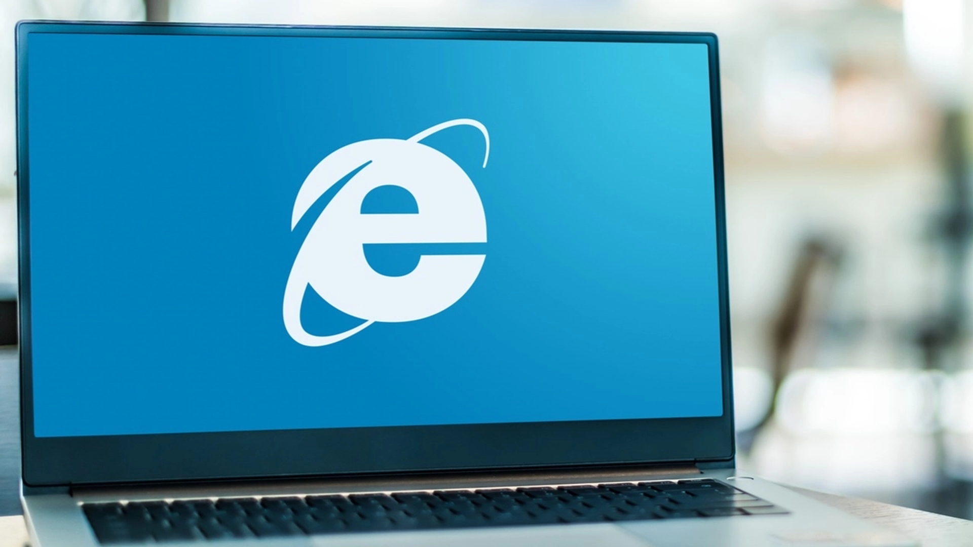 In dit artikel gaan we het hebben over de beëindigingsdatum van Internet Explorer, aangezien de 27 jaar oude browser met pensioen gaat en tot het verleden behoort.