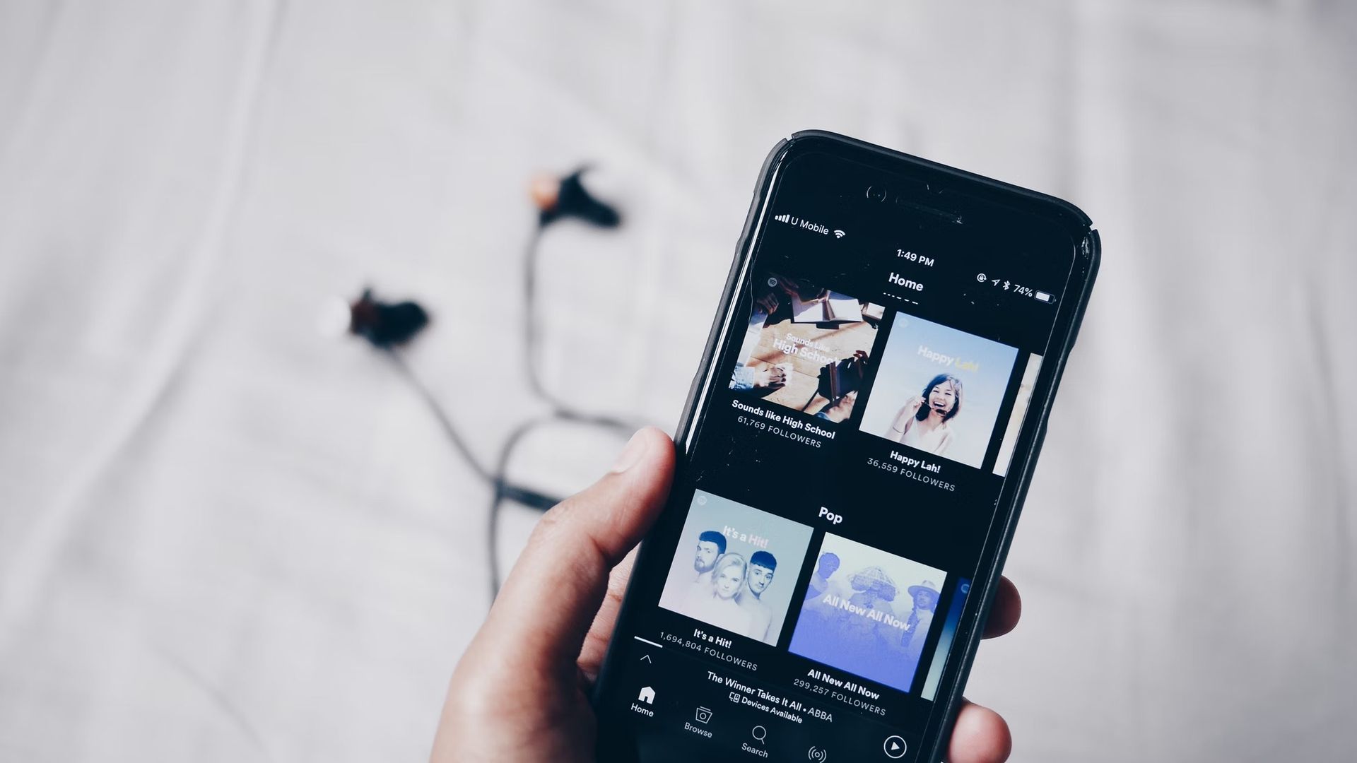 Spotify Community is in the works, it is a new feature that would allow mobile users to see what music their friends are listening to in real time.