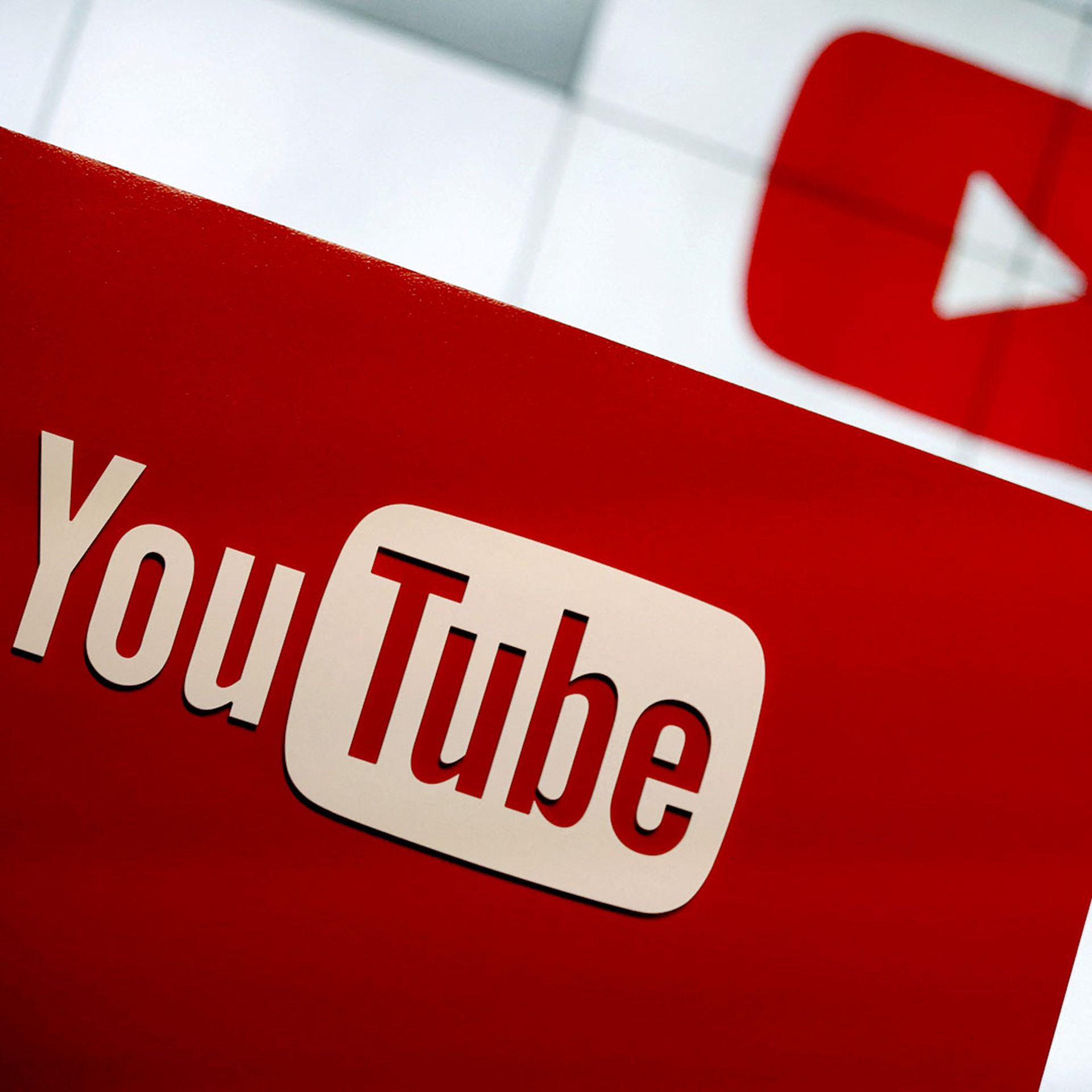 In this article, we are going to be going over the most watched videos on Youtube in 2022, which are all a part of the billion views club on Youtube.