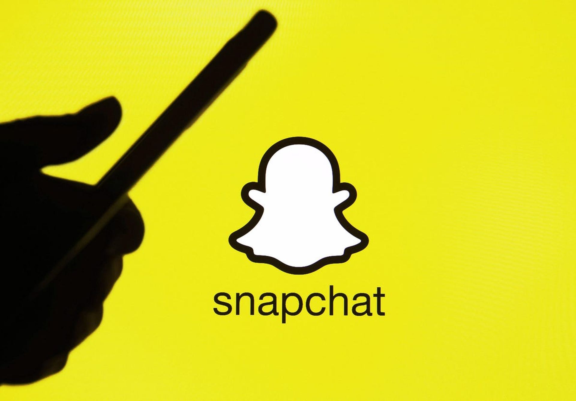 Today, we are covering what is Ghost Trails Snapchat Plus, as there are a few new features added with the new subscription that users aren't aware of.