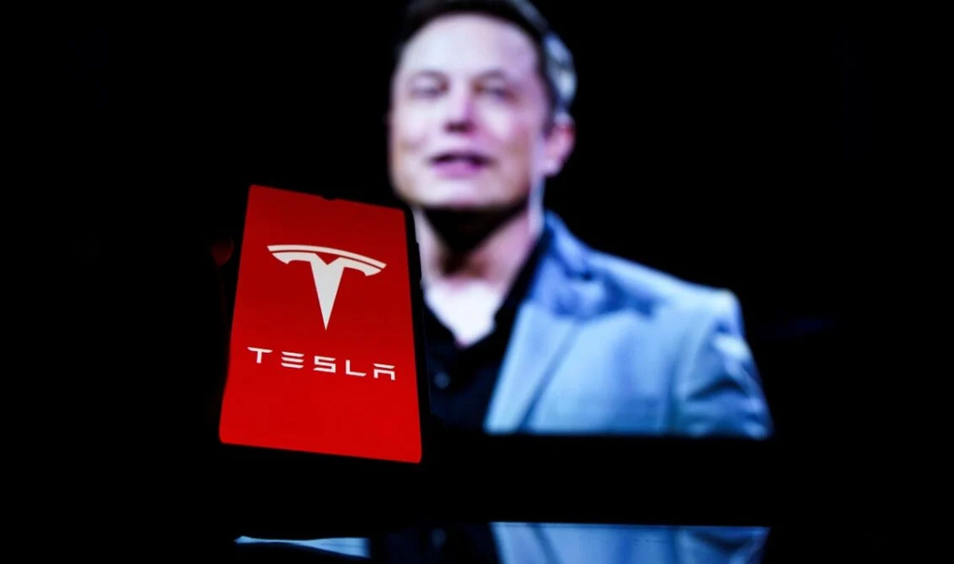 오늘 우리는 Tesla가 비트코인을 판매했다는 것을 알게 되었습니다.  이것이 시장에 무엇을 의미하는지 논의하고 Tesla가 비트코인 ​​보유 자산을 매각한 이유를 설명하겠습니다.