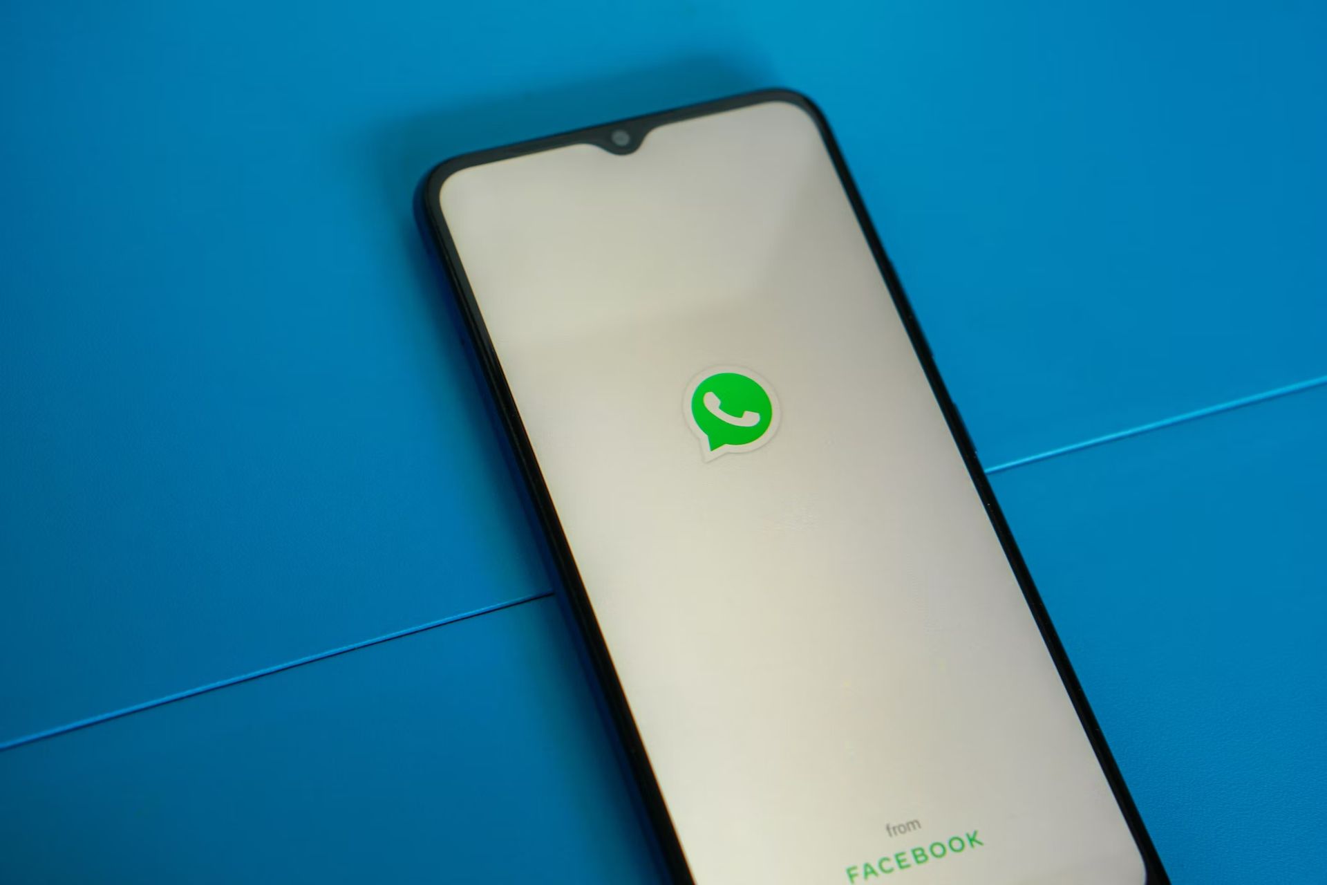 How to hide chats in Whatsapp?