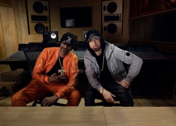 MTV VMAs: Snoop Dogg & Eminem Bored Ape NFT performance in the metaverse