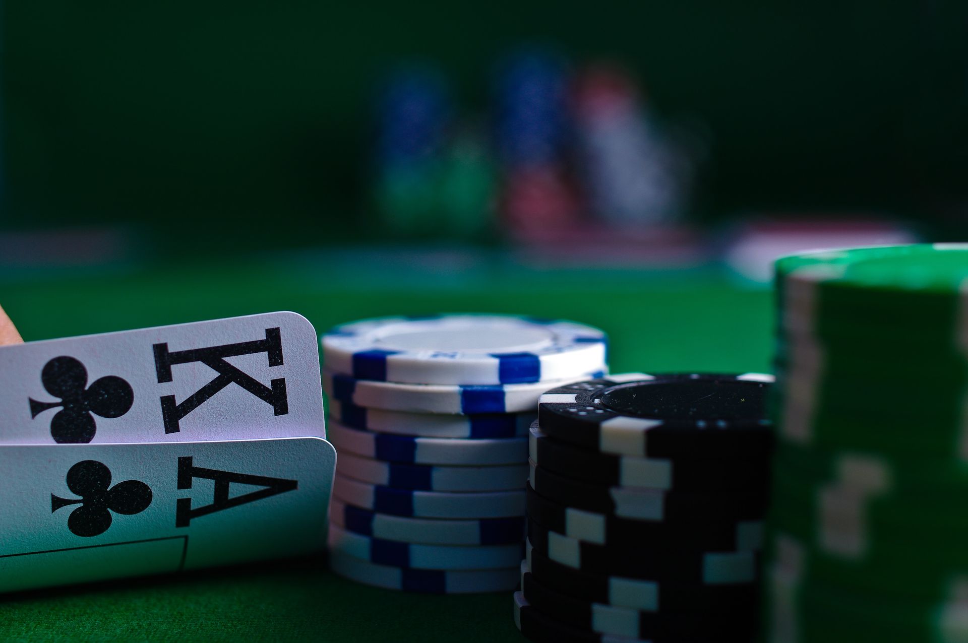 7 legendariska tips för att förbättra och vinna med de bästa pokerhänderna