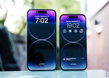 There are a few explanations and fixes for why your iPhone 14 Pro Max turned off and wont turn back on after the screen went completely black.