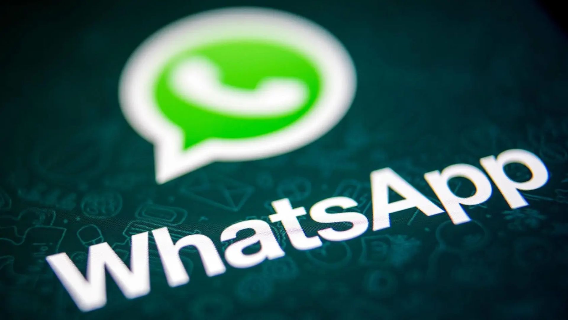 In this article, we are going to be covering WhatsApp not working: How to fix WhatsApp messages not sending, so you can keep messaging your friends and loved ones.