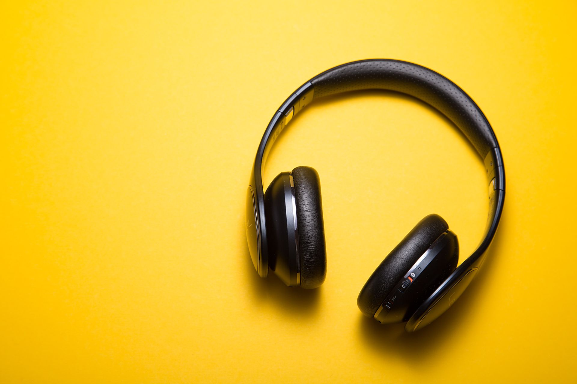 8 not-so-obvious benefits of wireless headphones