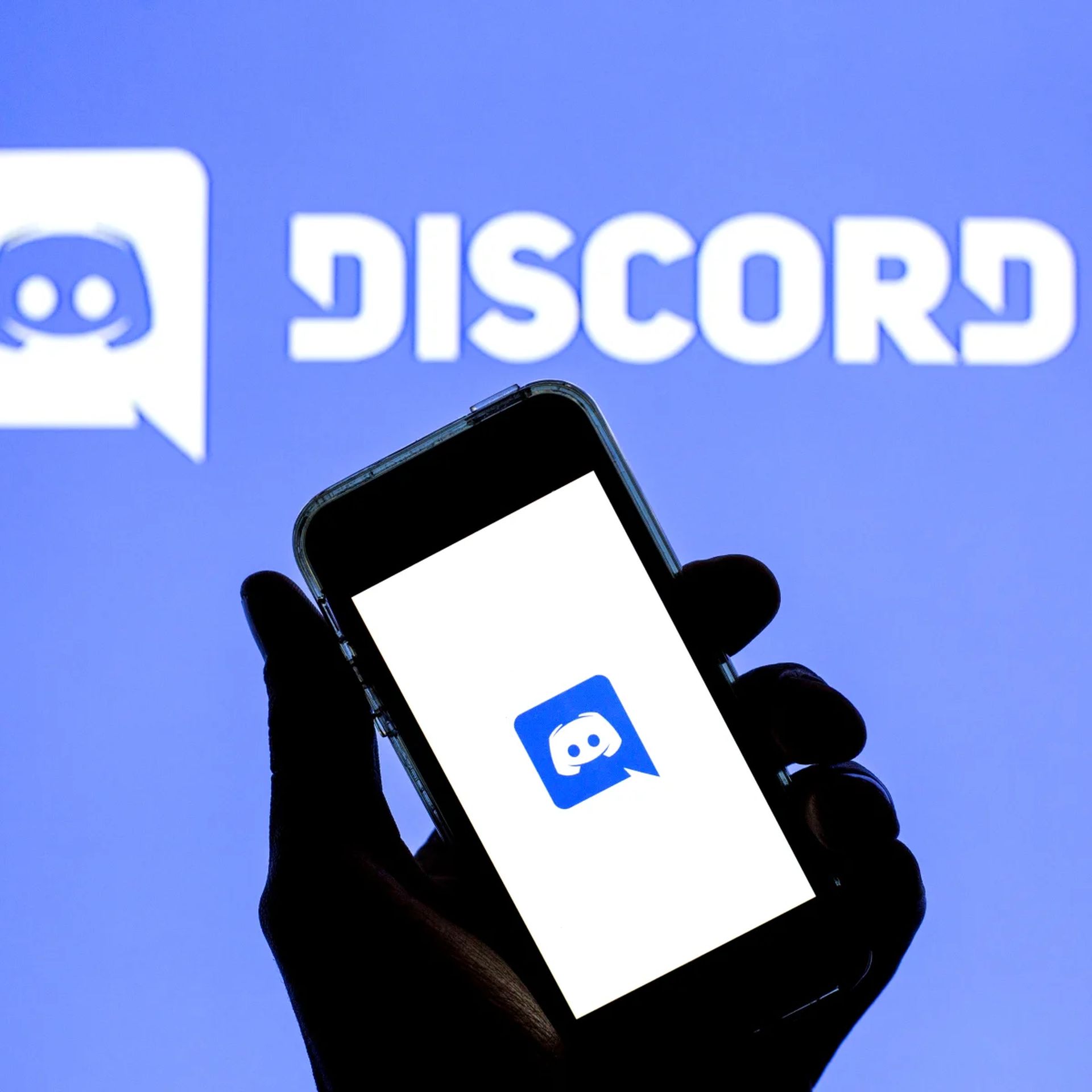 Discord stuck checking for updates: How to fix it?