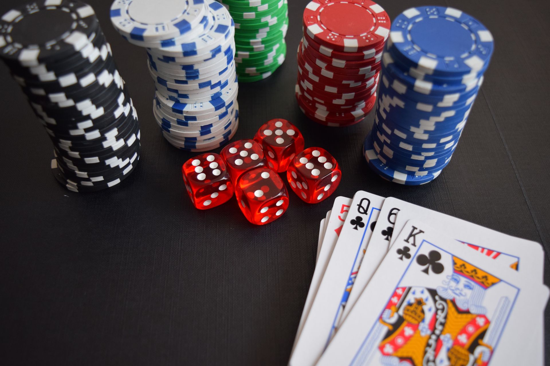 How do crypto online casinos work?