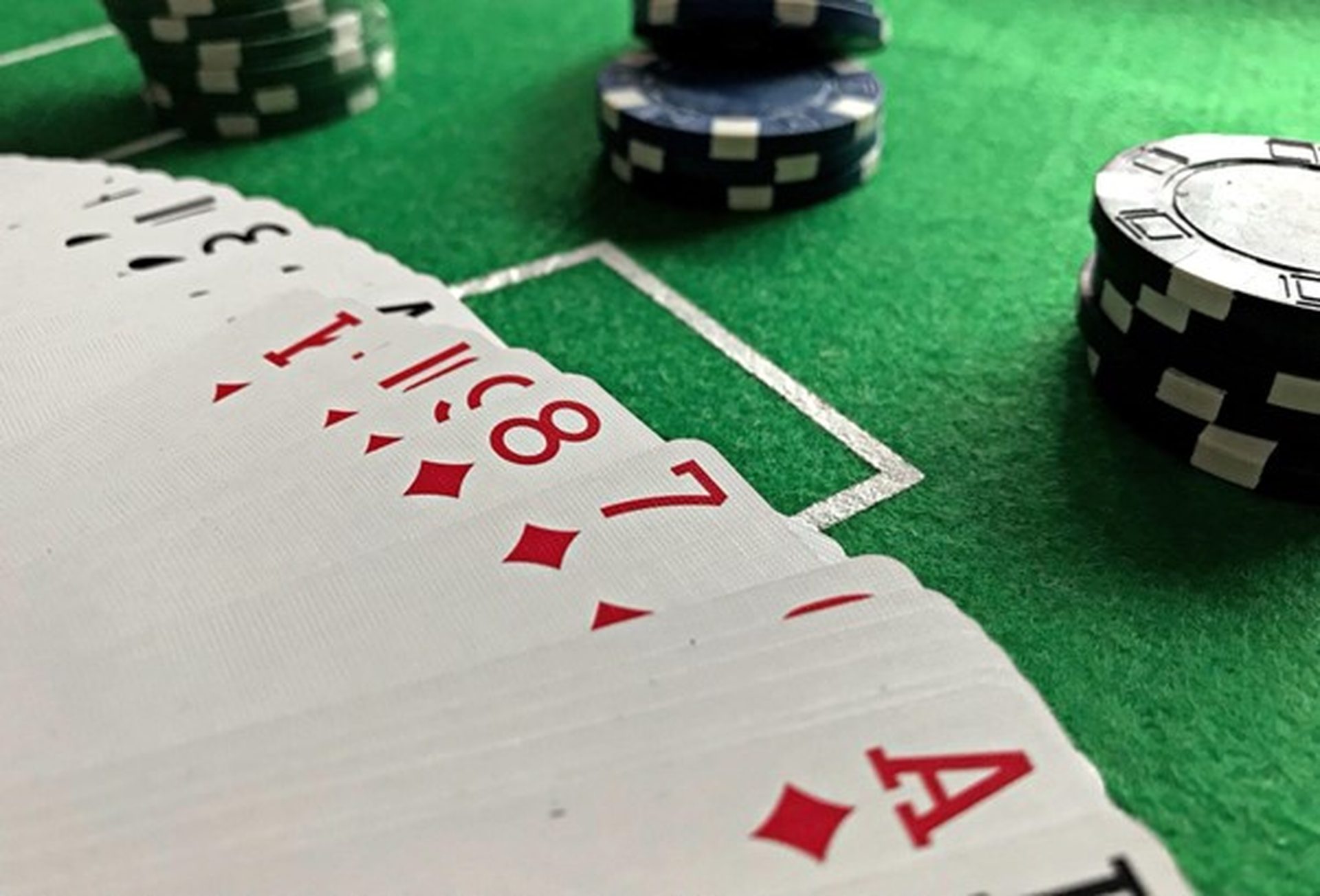 Understanding the different variations of poker