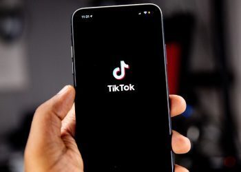 How to reverse a filter on TikTok?