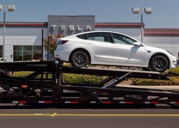 Tesla recalls vehicles
