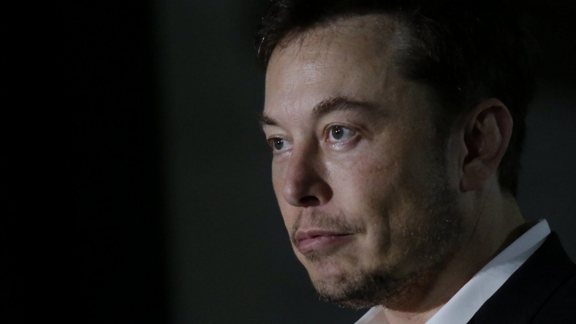 Elon Musk booed
