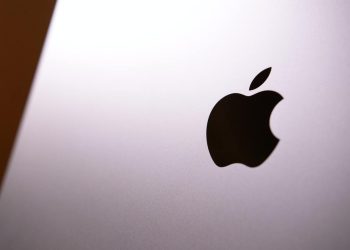 Struggles with iPhone production lead to trillion dollar loss for AAPL in 2022