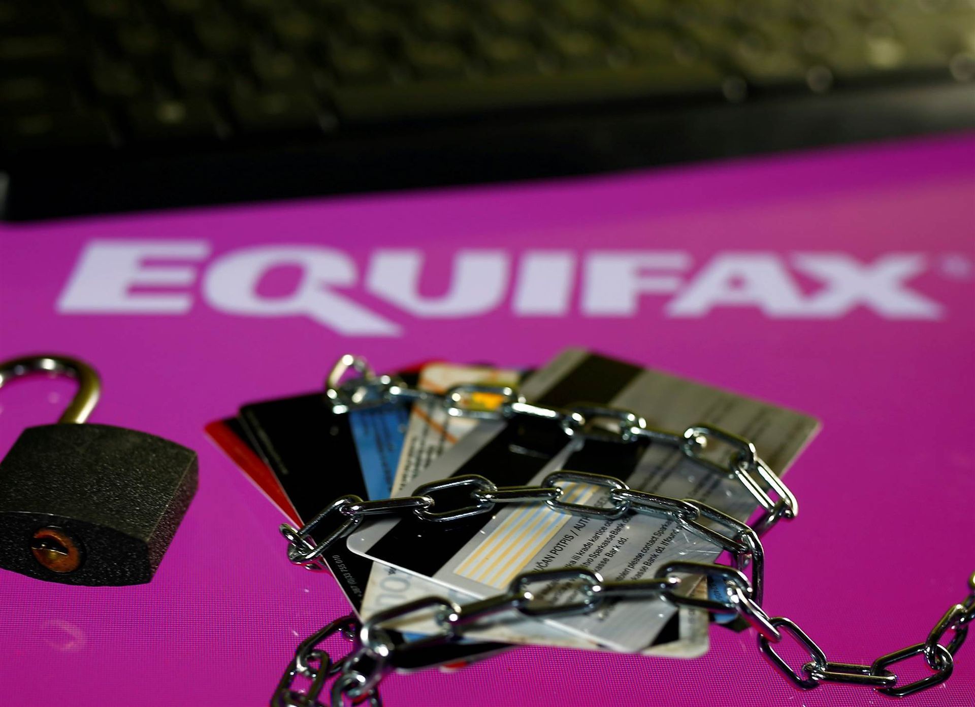 equifax data breach settlement prepaid card