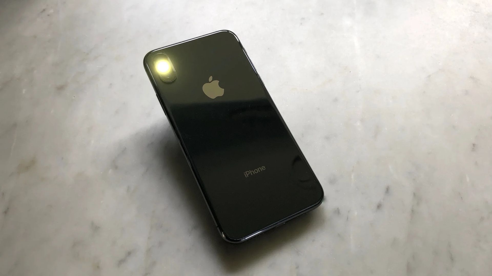 iPhone torch not working: How to fix it?