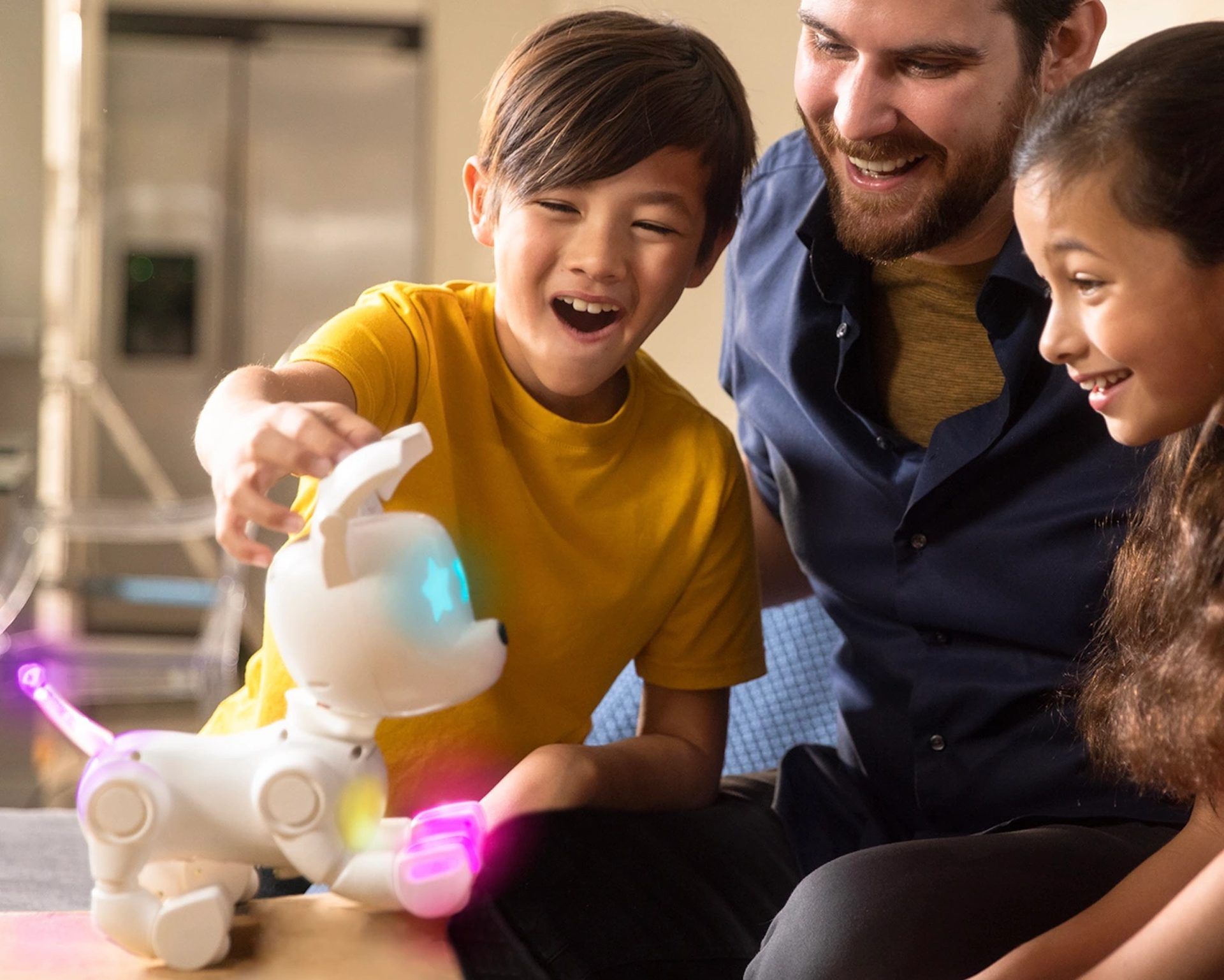 CES 2023 robots, CES 2023 smart home techs, and CES 2023 top products are here! We summarized the CES 2023 highlights for you. 