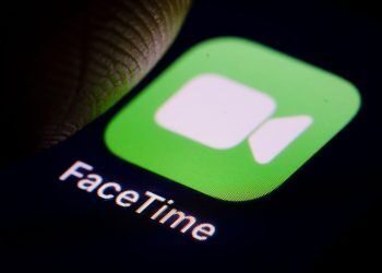 How to use FaceTime eye contact?