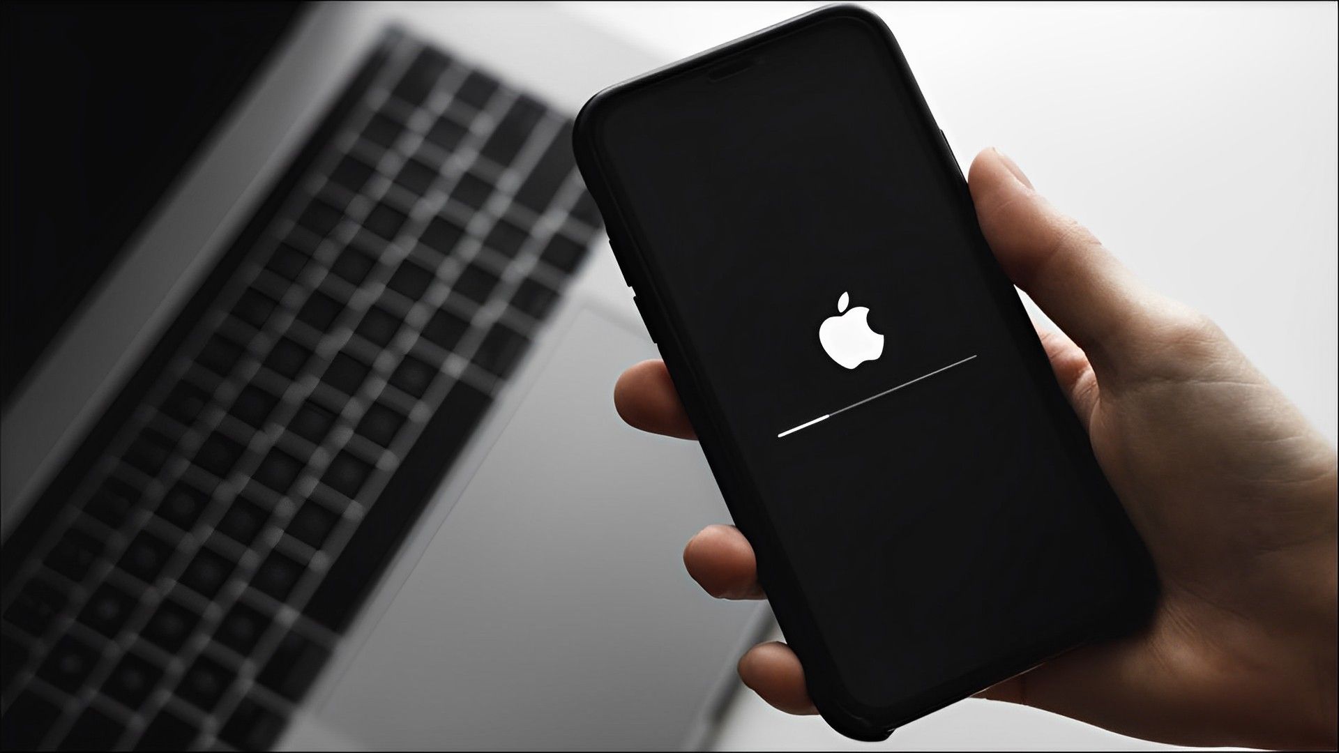 Een IOS-update of een reset kan een lange weg banen voor het oplossen van het probleem met het knipperen van de iPhone-camera