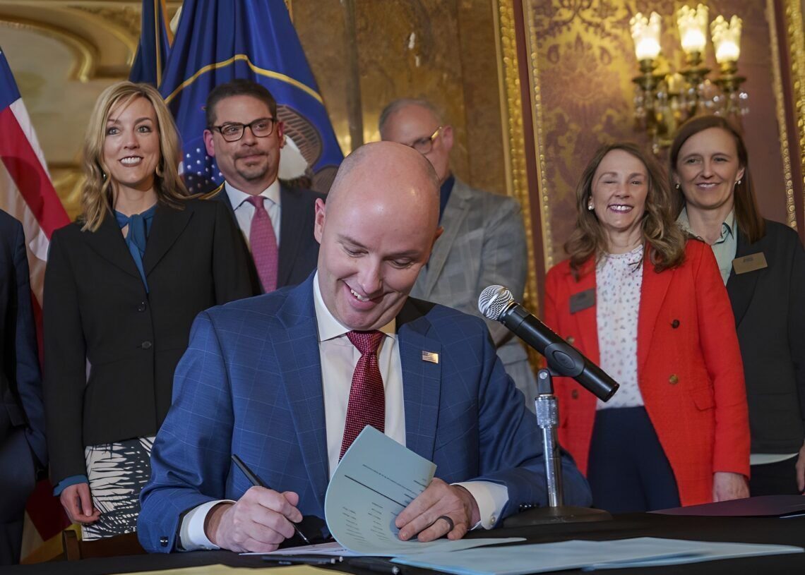 Utah limits kids' social media usage