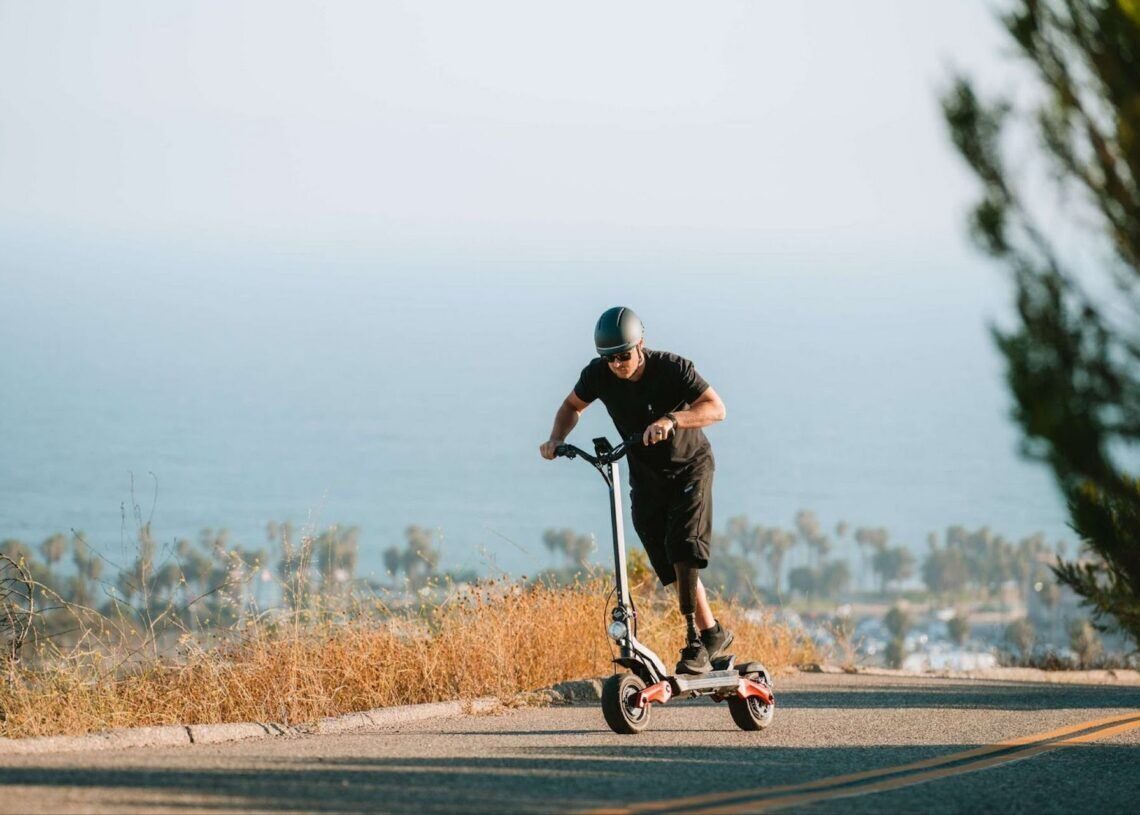 Electric scooter technology advancements: Dual shock absorption and independent suspension
