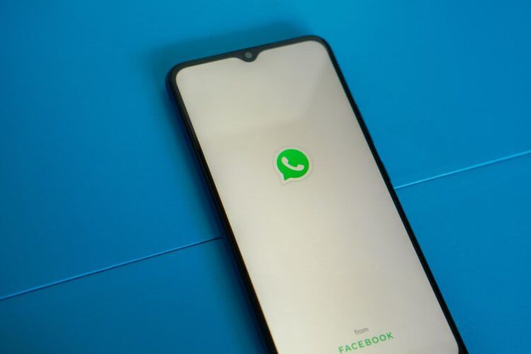How to use WhatsApp multiple devices feature?