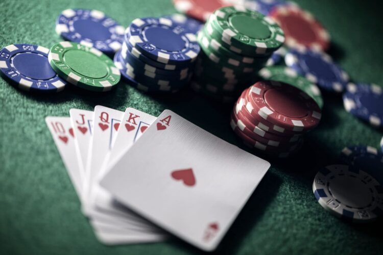 What is the best time to play poker?