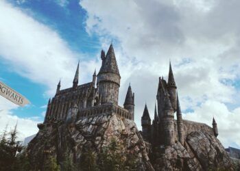 Rowling to produce Harry Potter TV series for HBO Max