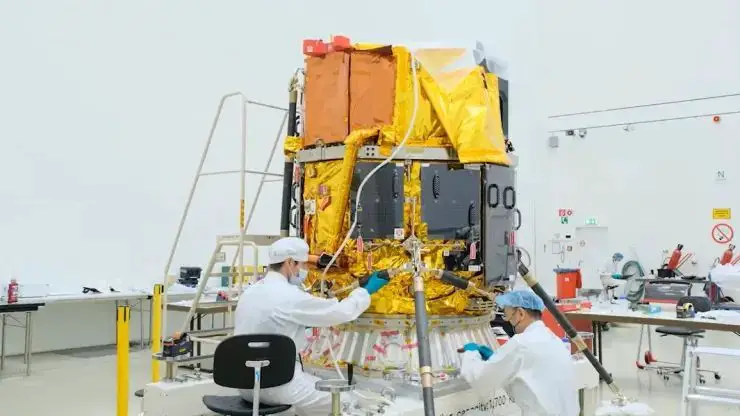 Technicians complete final preparations for launch on the Japanese moonlander: Mission 1 ispace