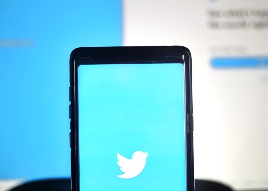 Twitter introduces labels for "hateful" tweets