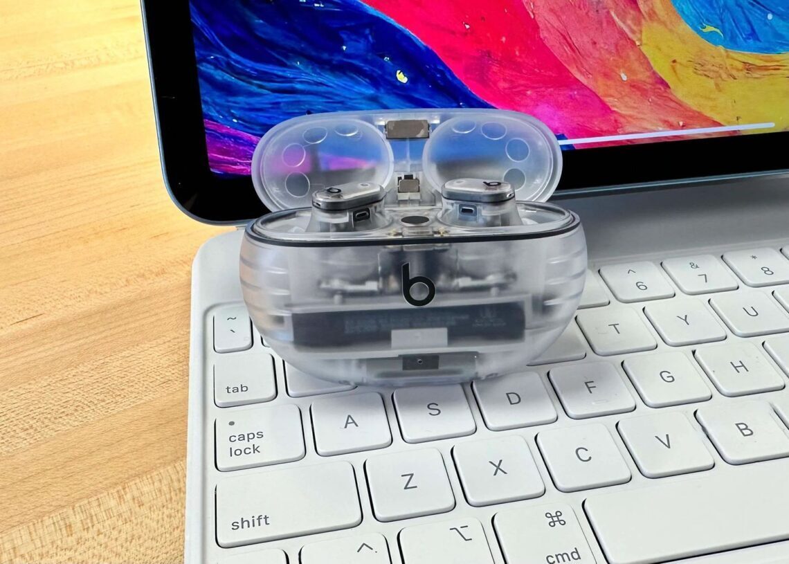 Transparent Beats Studio Buds Plus