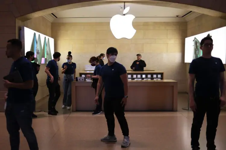 Unionized Apple workers