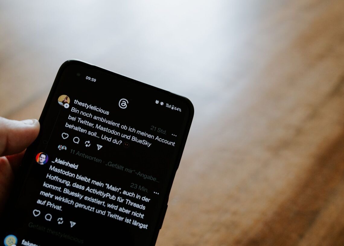 Threads following list