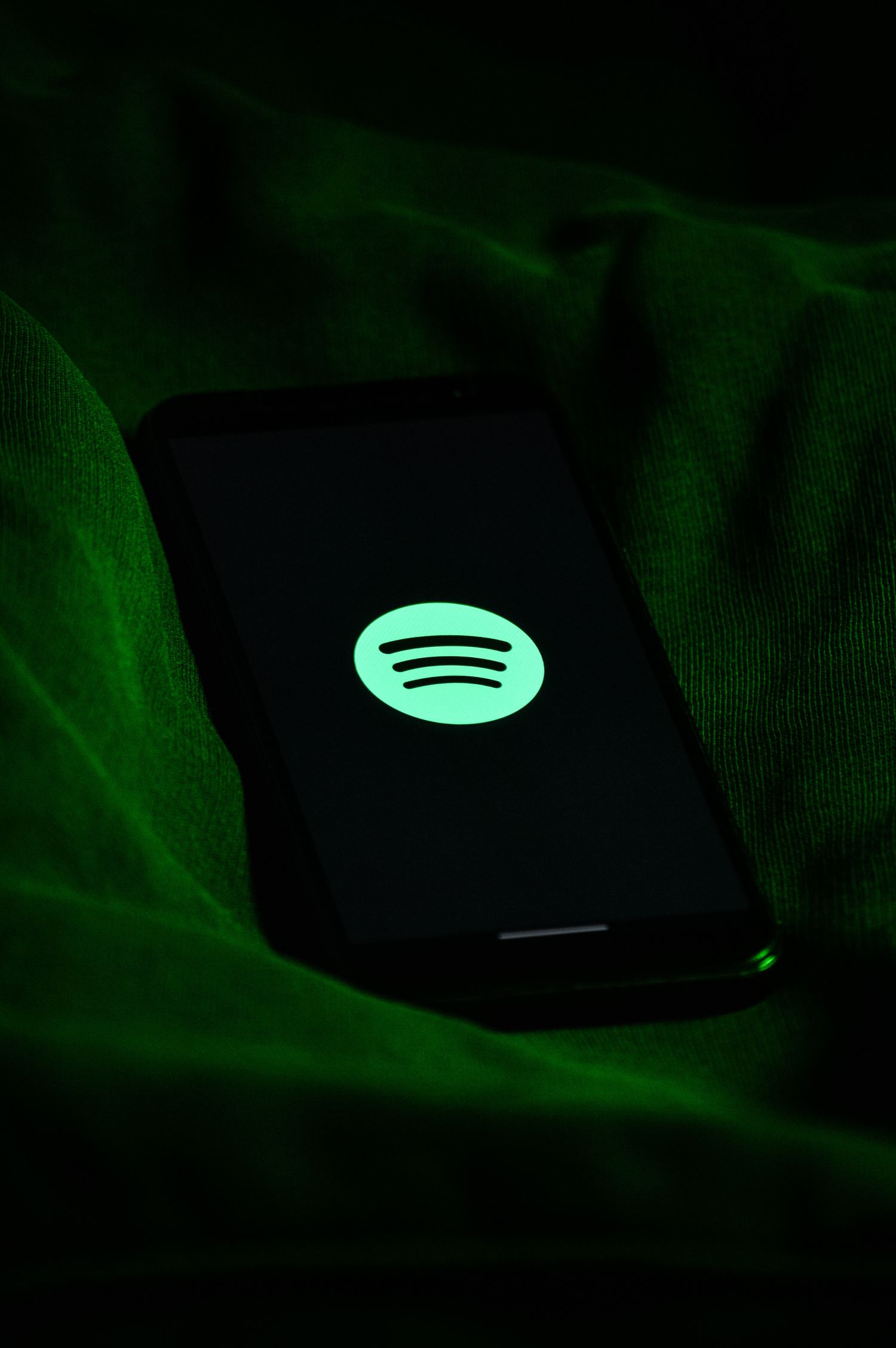 Spotify перестает играть