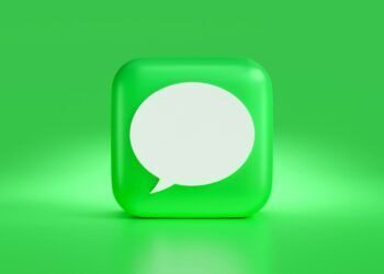 pictures not downloading on imessage