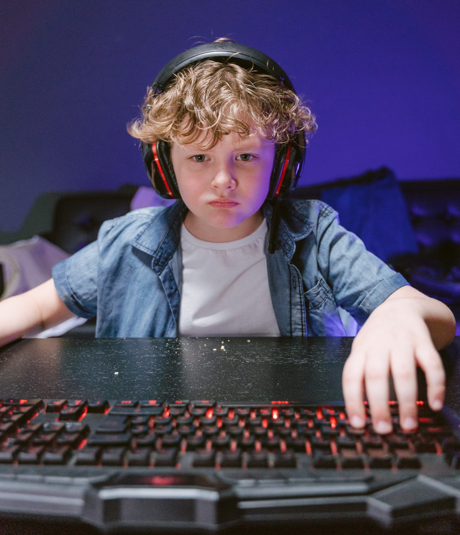 Scammers target kids on Fortnite and Roblox