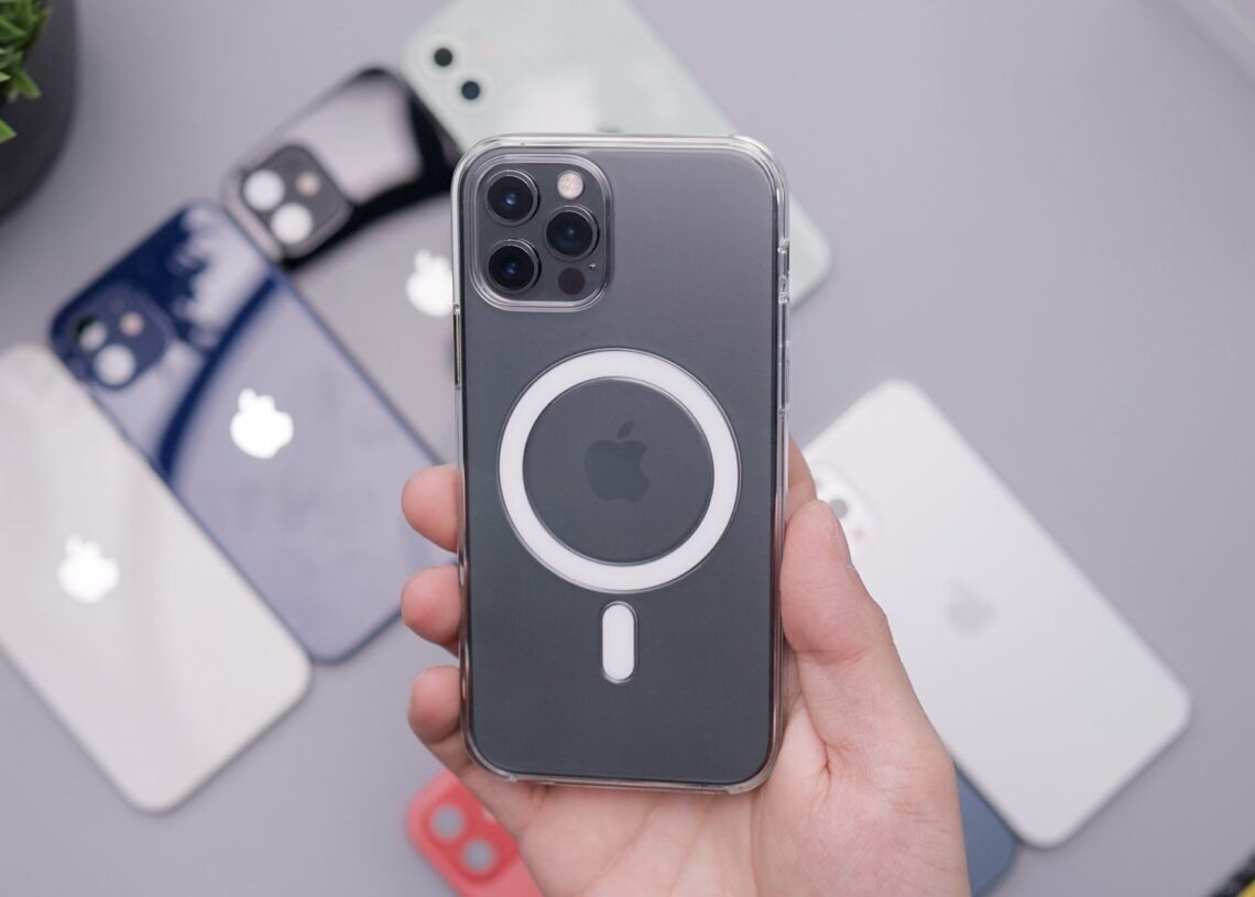 iPhone 15 Qi2 wireless charging