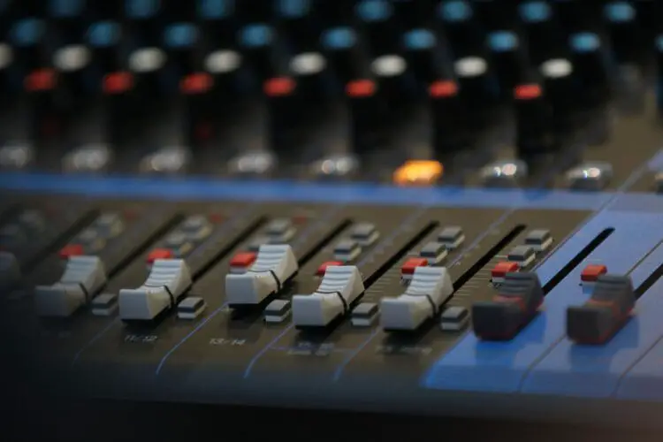 The evolution of music production: Emerging technological trends