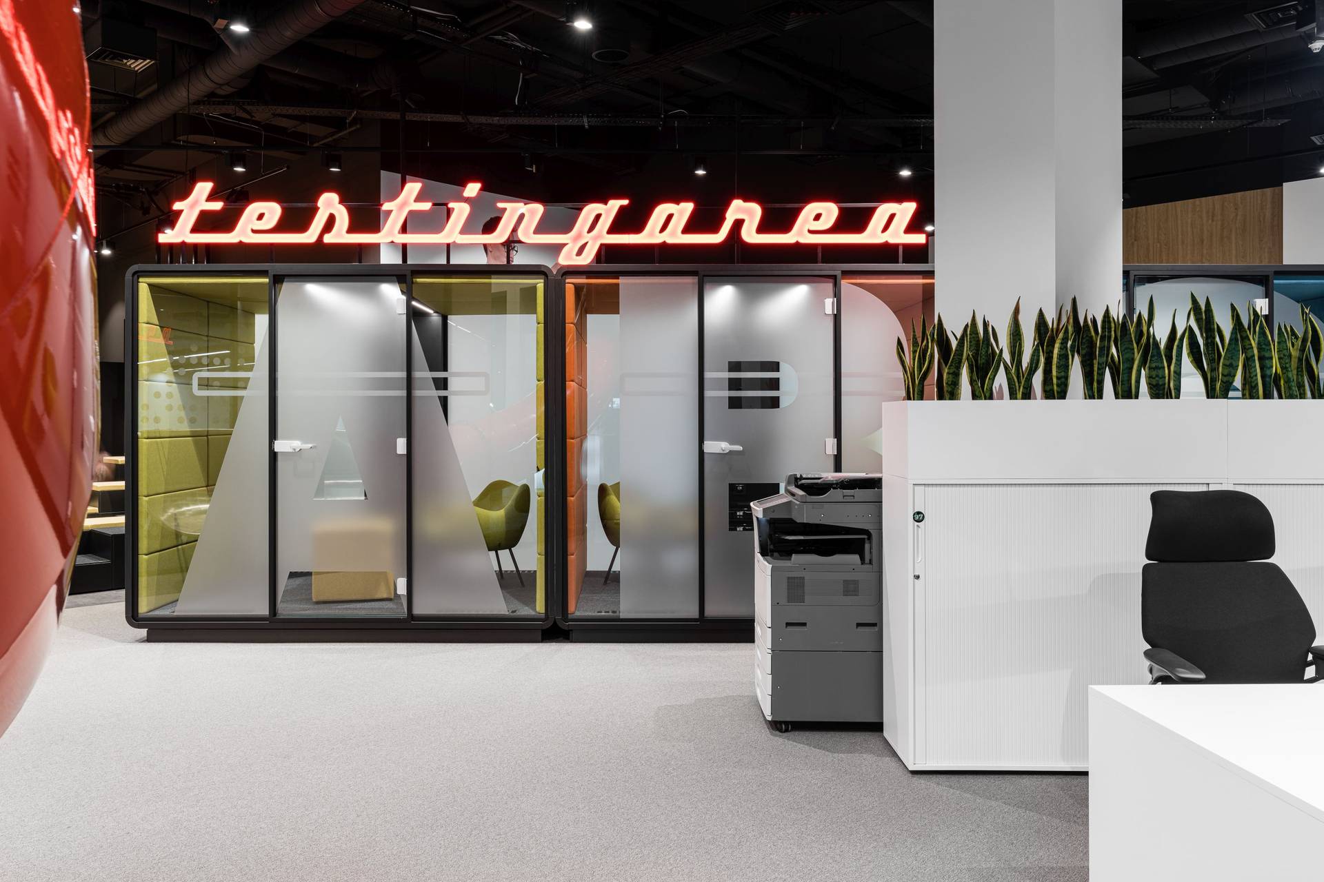 Six inventive ways to make use of acoustic work pods in the office space