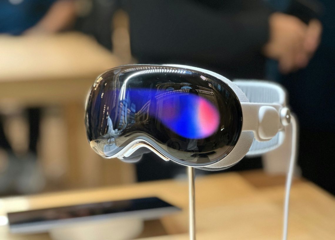 Best Vision Pro apps available on day one