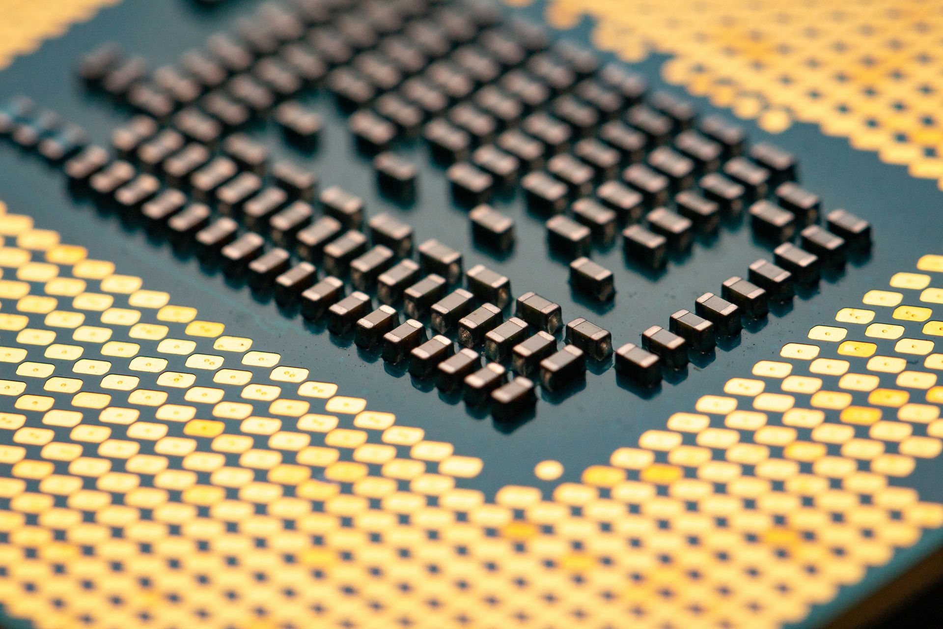 Intel starts making custom CPUs for Microsoft