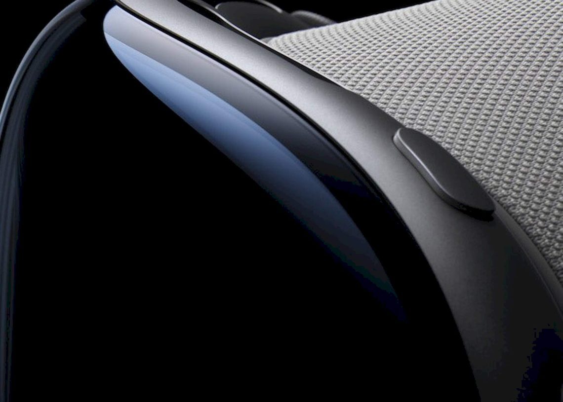 What does Apple Vision Pro do