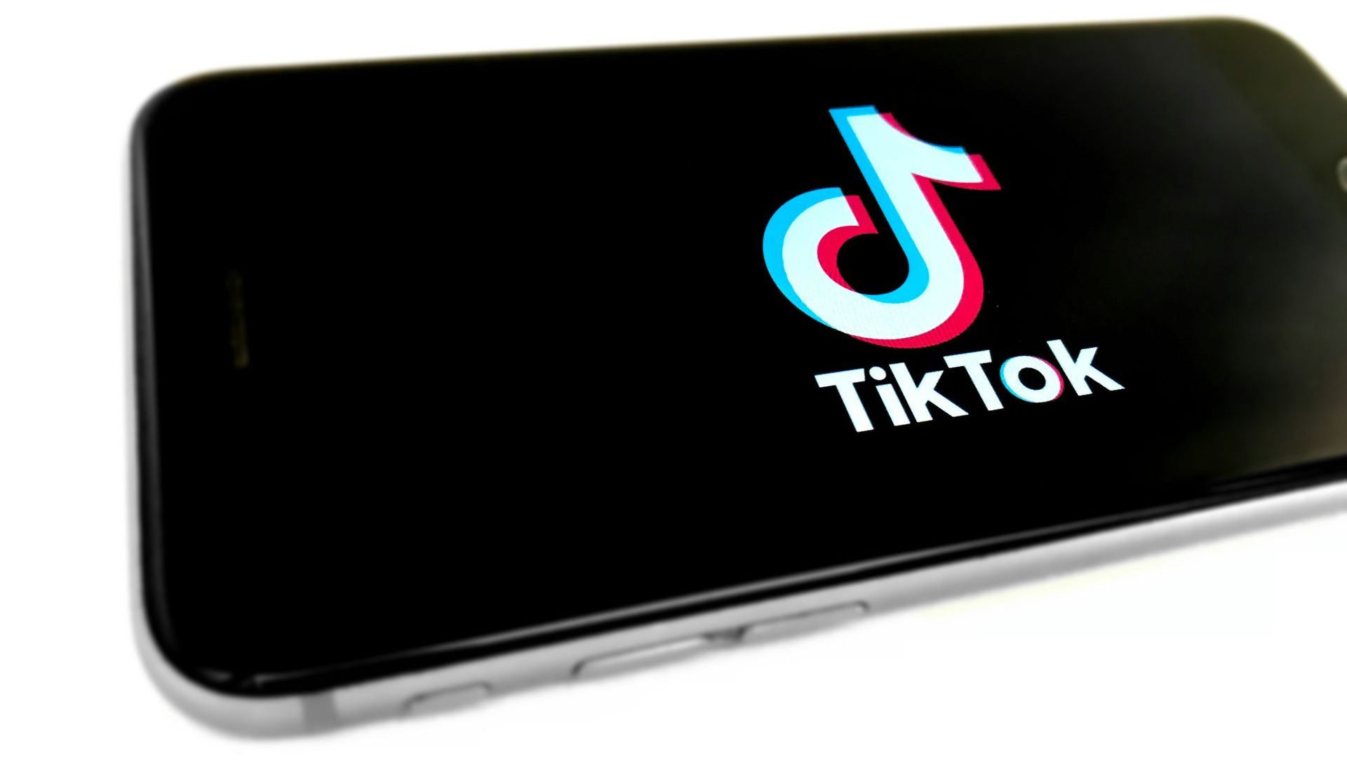 Какова тенденция ног в леггинсах в TikTok?