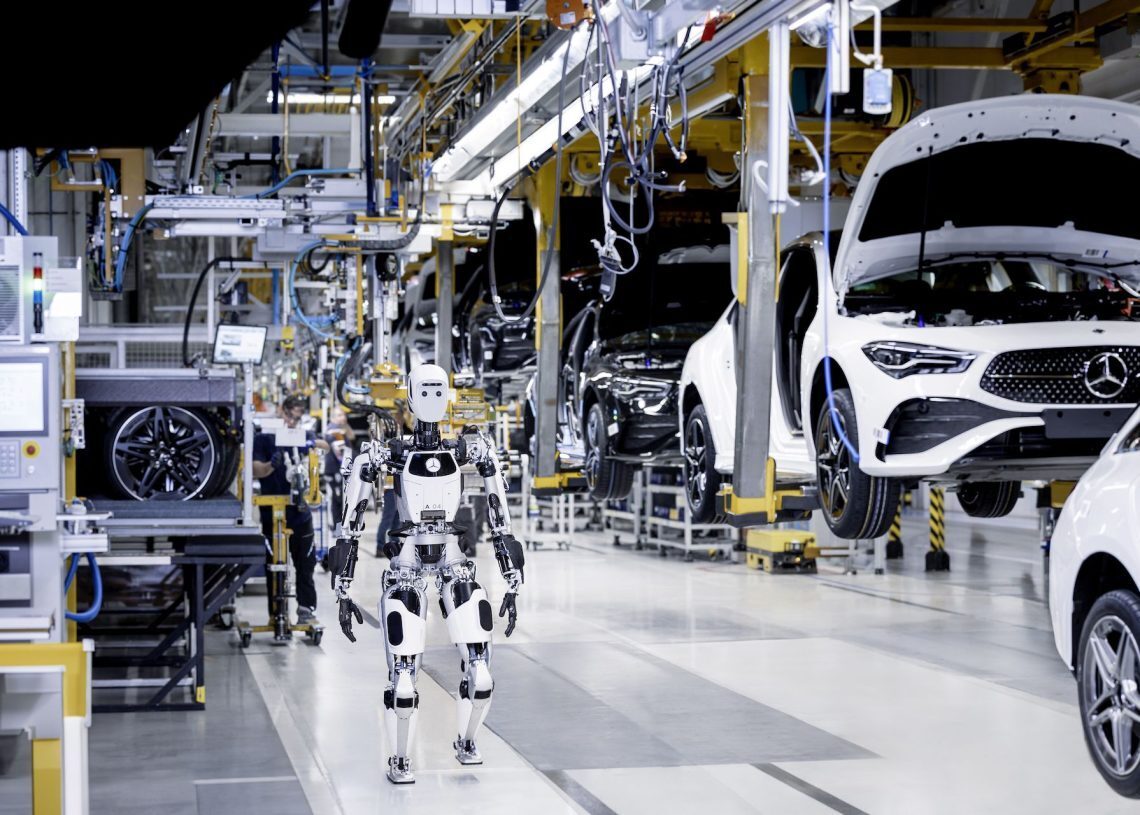 Mercedes started to hire humanoid robots