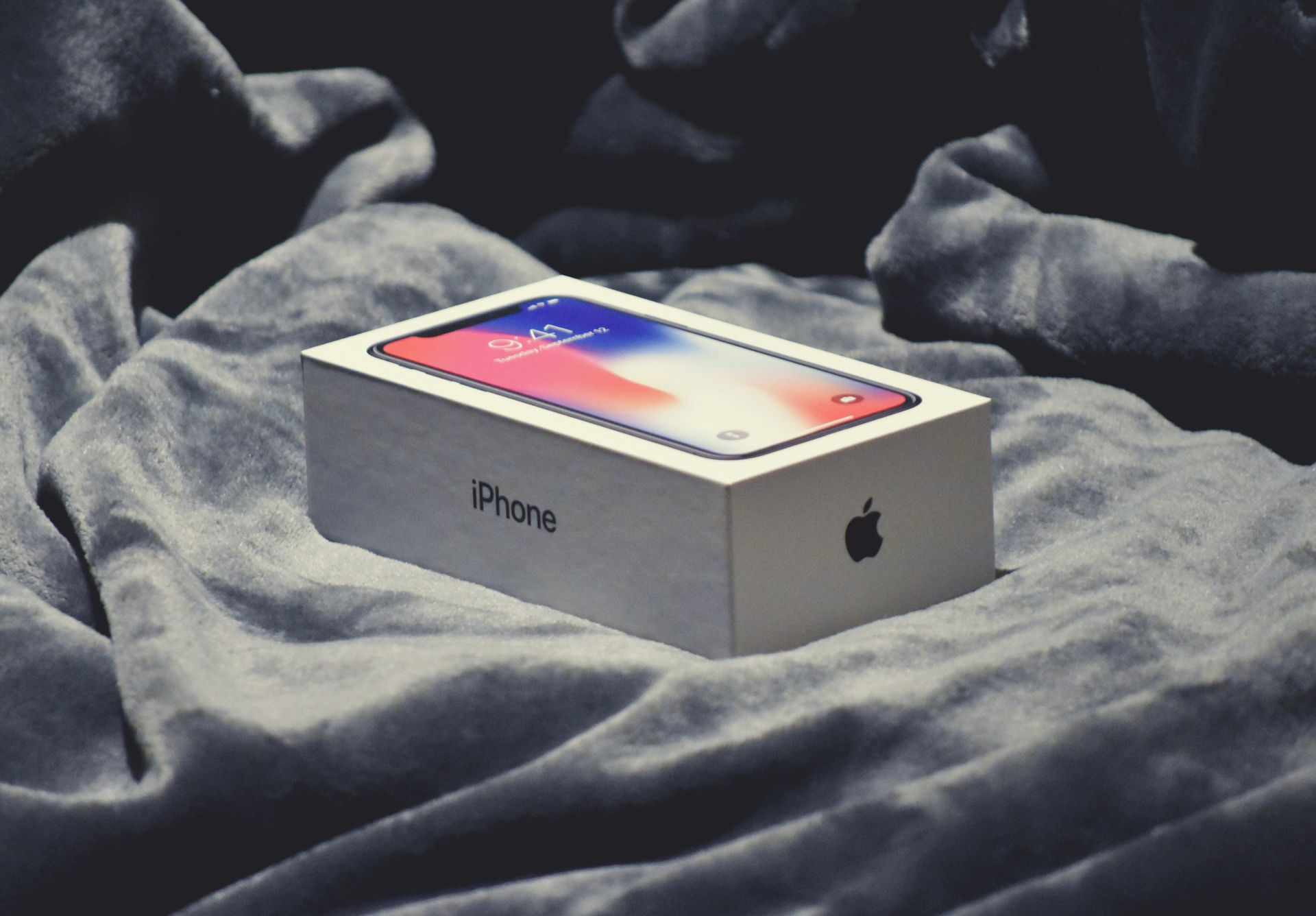 Apple arbeitet an einem System, um neue iPhones ohne Auspacken aufzuladen