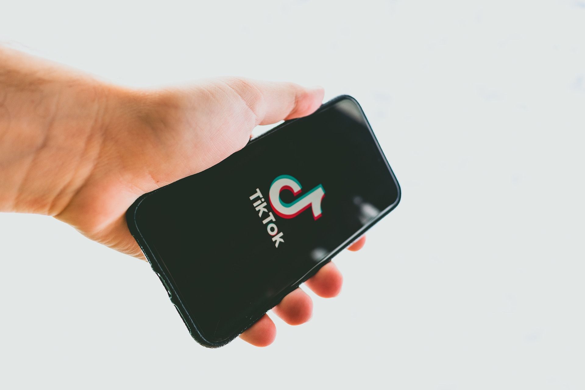 TikTok Youth Council: 世界中の 15 人の十代の若者たちが意思決定を行う
