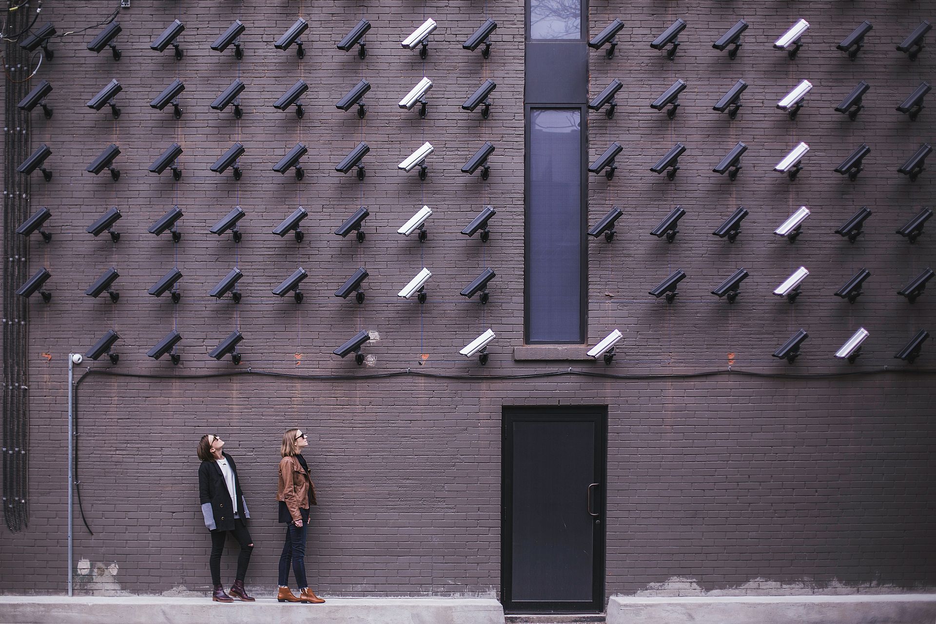 Airbnb heeft eindelijk beveiligingscamera's binnenshuis verboden