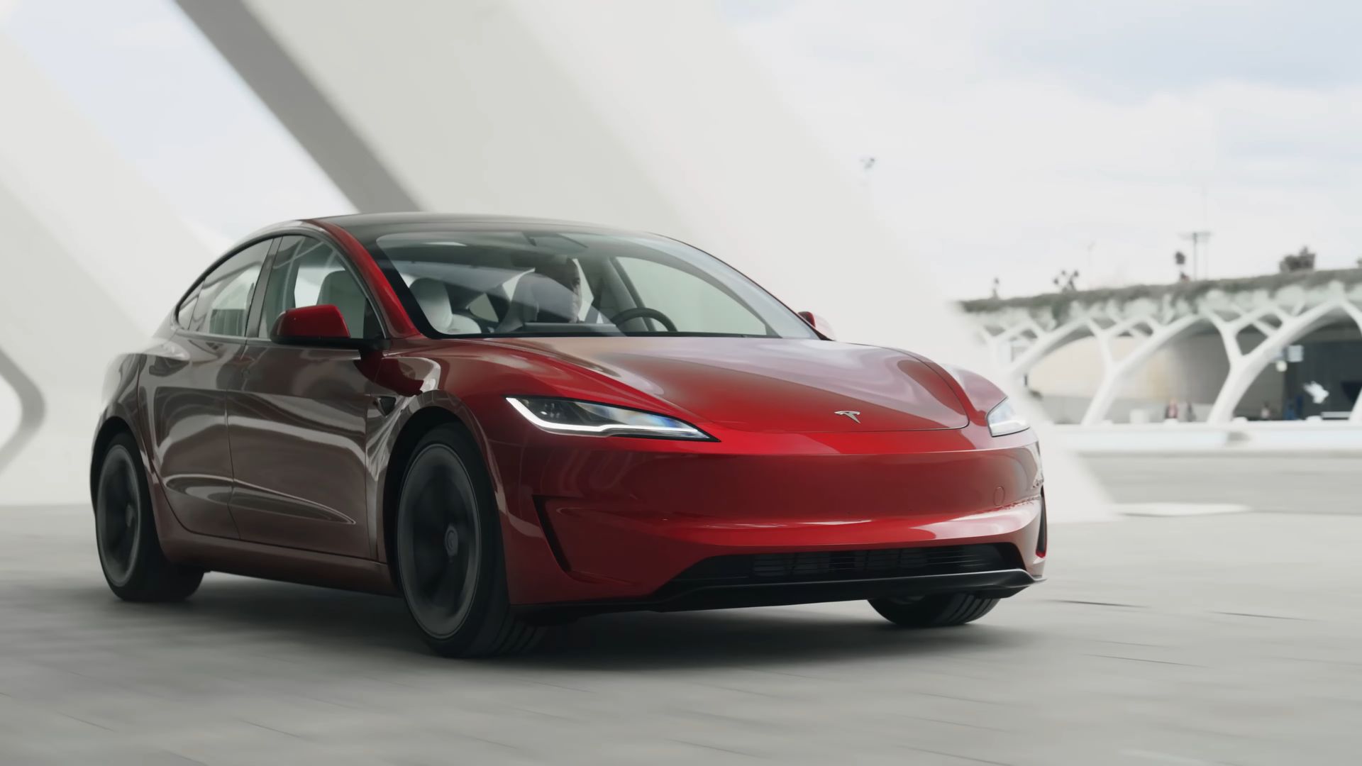 Tesla Model 3 Performance 2024 zeigt, warum der Technologieriese der EV-König ist